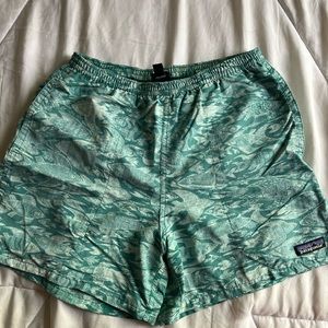 Mens Patagonia Baggies Sz Small 5” Inseam